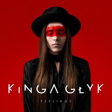 北欧の美しすぎるベースヒロイン、Kinga Głykと“フュージョン”のDNA