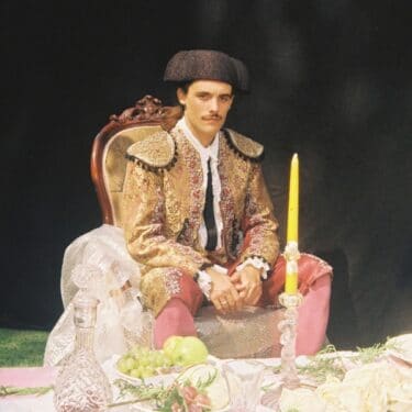 リタ・パイエス全面参加。気鋭SSWポル・バトリャ待望のソロデビュー作『Salt Mortal』