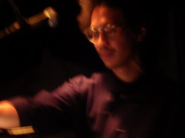 daisuke kazaoka初のワンマンライブ、作品の世界観を見事なまでに再現した「五感」で感じるサウンドクリエイティブ