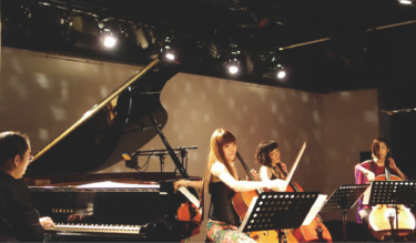 情感と緊張感に溢れる物語が紡がれる至高の室内楽── 伊藤志宏 3cello variation【タペストリア】