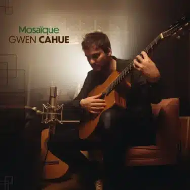 超絶技巧の若手マヌーシュ・スウィングの旗手、グウェン・カユ 多様な音楽性に根差した新譜『Mosaïque』